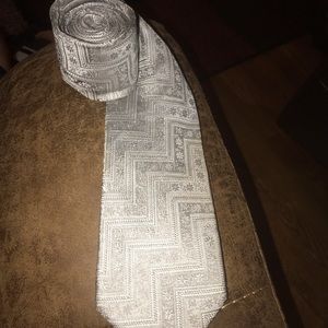 Silver neck tie